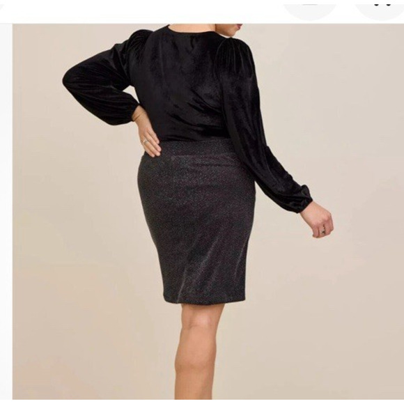 Torrid Black Bodycon Skirt Cinched Glitter Knit At Knee Size 00 M/L 10 Party - Picture 3 of 13